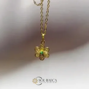 Collar Flor de Filigrana en Baño de Oro 24k